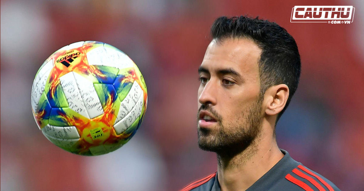 Giải khác - Sergio Busquets: Thiên tài hay kẻ láu cá?