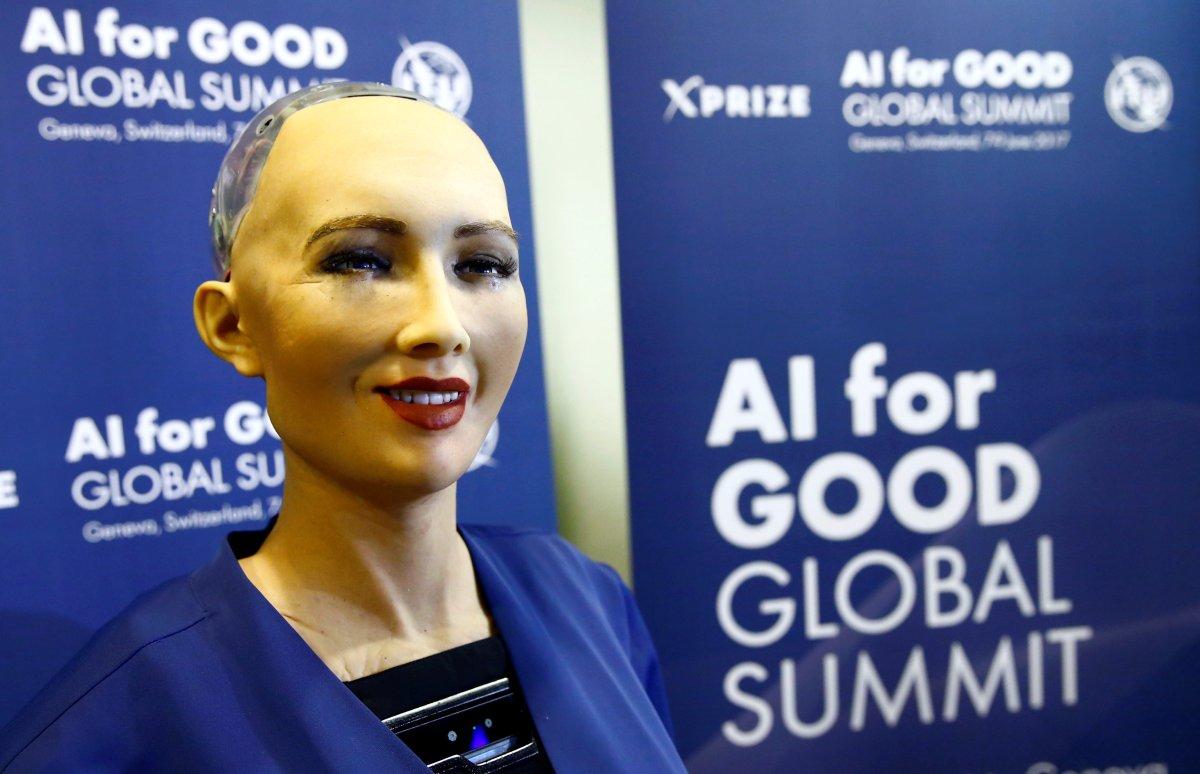 Tiêu điểm - Cấp quyền công dân cho robot Sophia là đối xử bất công với phụ nữ Saudi?