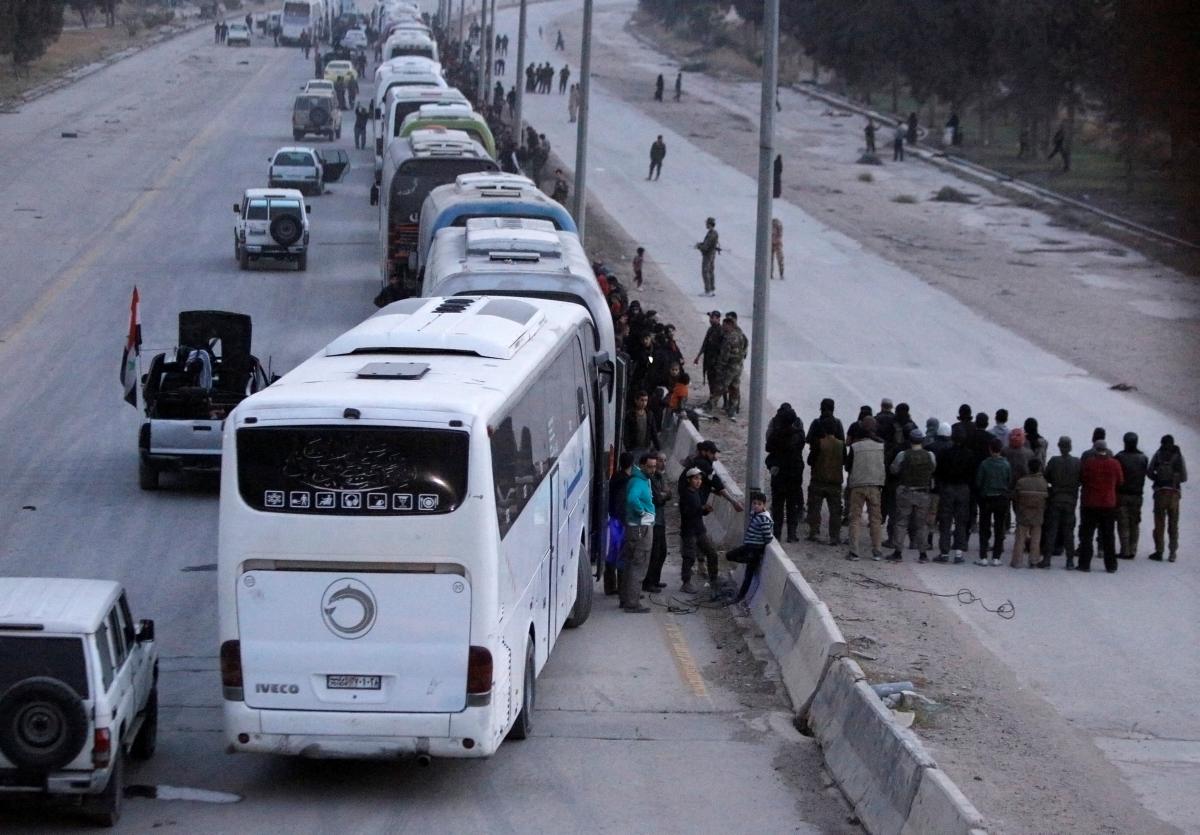 Sắp thất bại ở Ghouta, phiến quân Syria quay sang 'cắn xé' nhau (Hình 2).