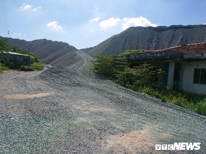 Xã hội - Nổ mìn tận thu mỏ đá, dân 2 tỉnh sống trong cảnh bất an, ô nhiễm (Hình 4).