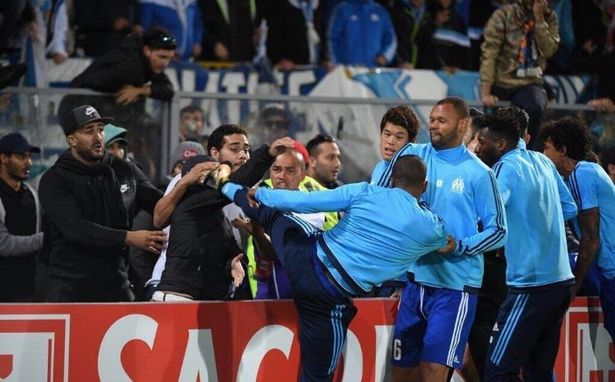 Bóng đá Quốc tế - O.Marseille tuyên bố chính thức về cú kungfu của Evra