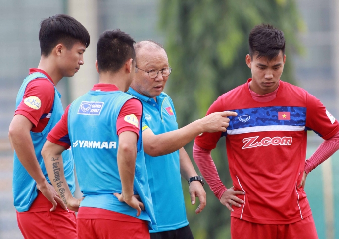 Bóng đá Việt Nam - Lộ diện người phải nói nhiều nhất trong các buổi tập của ĐT Việt Nam (Hình 2).