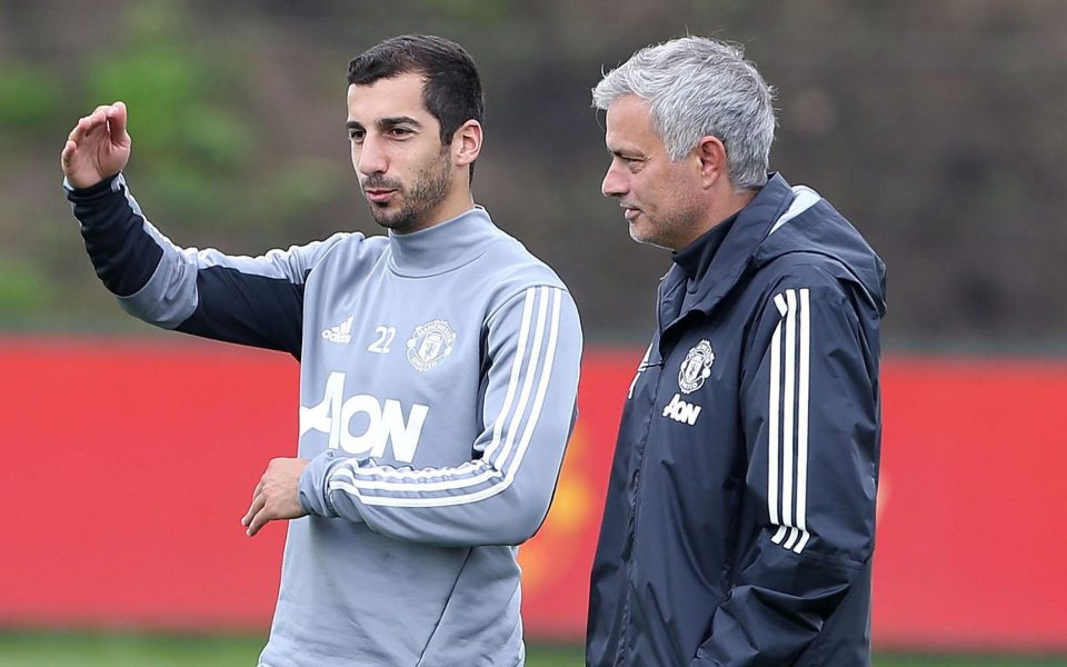 Bóng đá Quốc tế - Mourinho áp dụng 'cây gậy và củ cà rốt' với Mkhitaryan