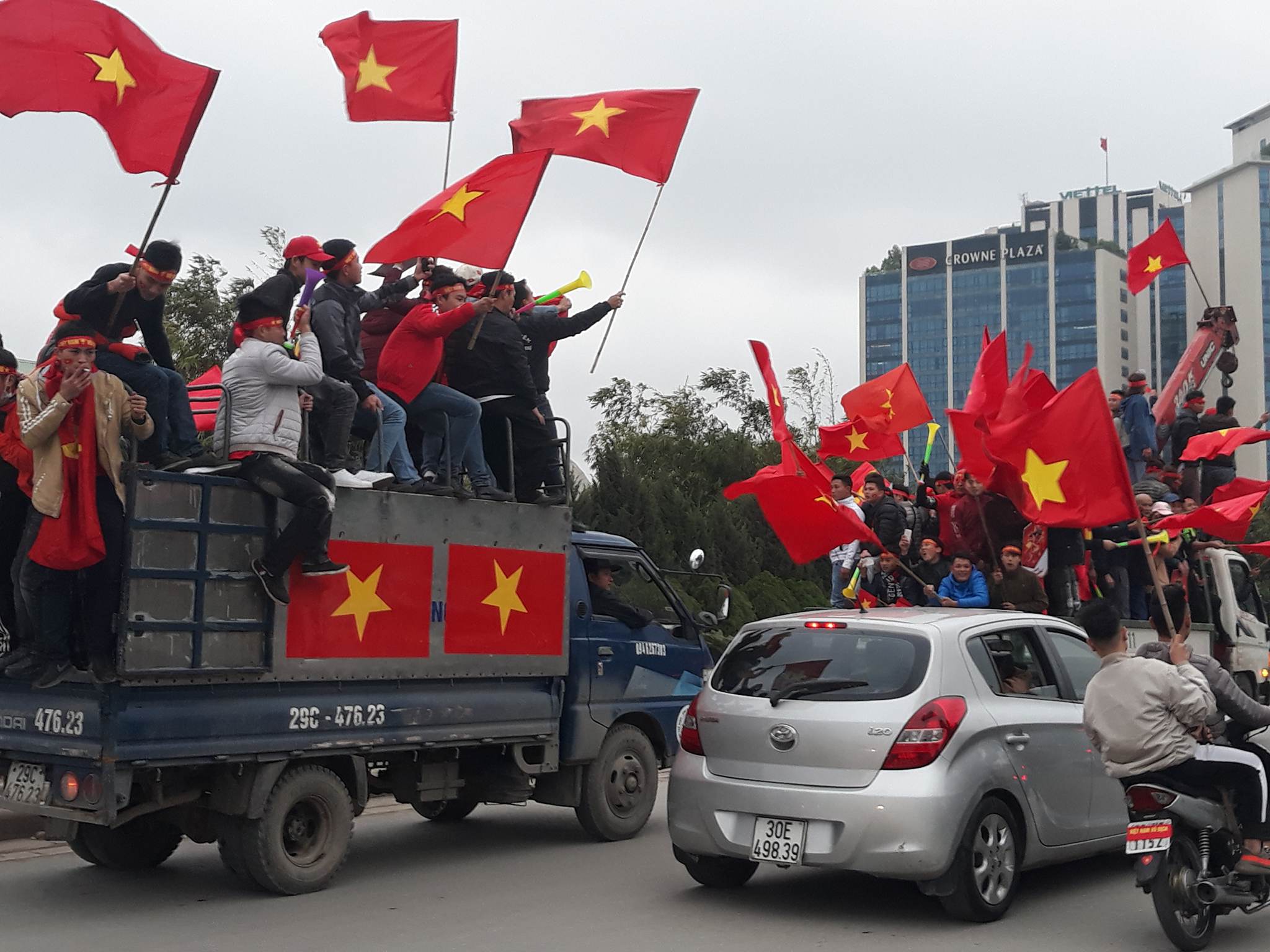 Bóng đá Việt Nam - Đêm GALA vinh danh U23 Việt Nam: Nóng trong đêm mưa rét (Hình 7).