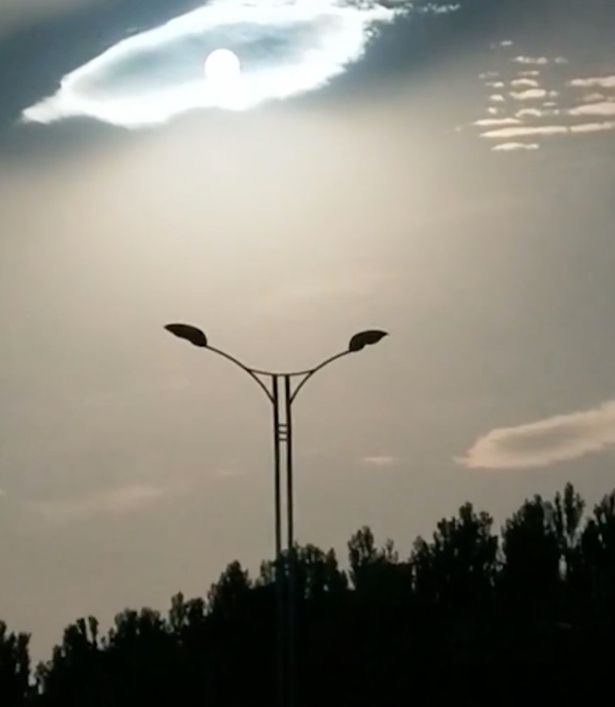 Clip: &ldquo;Con mắt của chúa&rdquo; rực sáng giữa trời M&ocirc;ng C&ocirc;̉