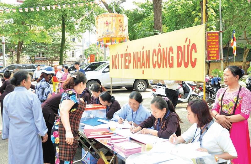 Tài chính - Ngân hàng - Bộ Tài chính yêu cầu kiểm tra tổng thể quản lý tiền công đức năm 2023