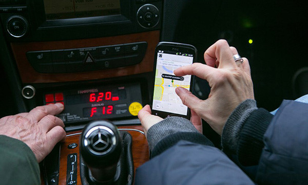 Tiêu dùng & Dư luận - Bài toán thiệt – hơn giữa Uber, Grab và taxi truyền thống