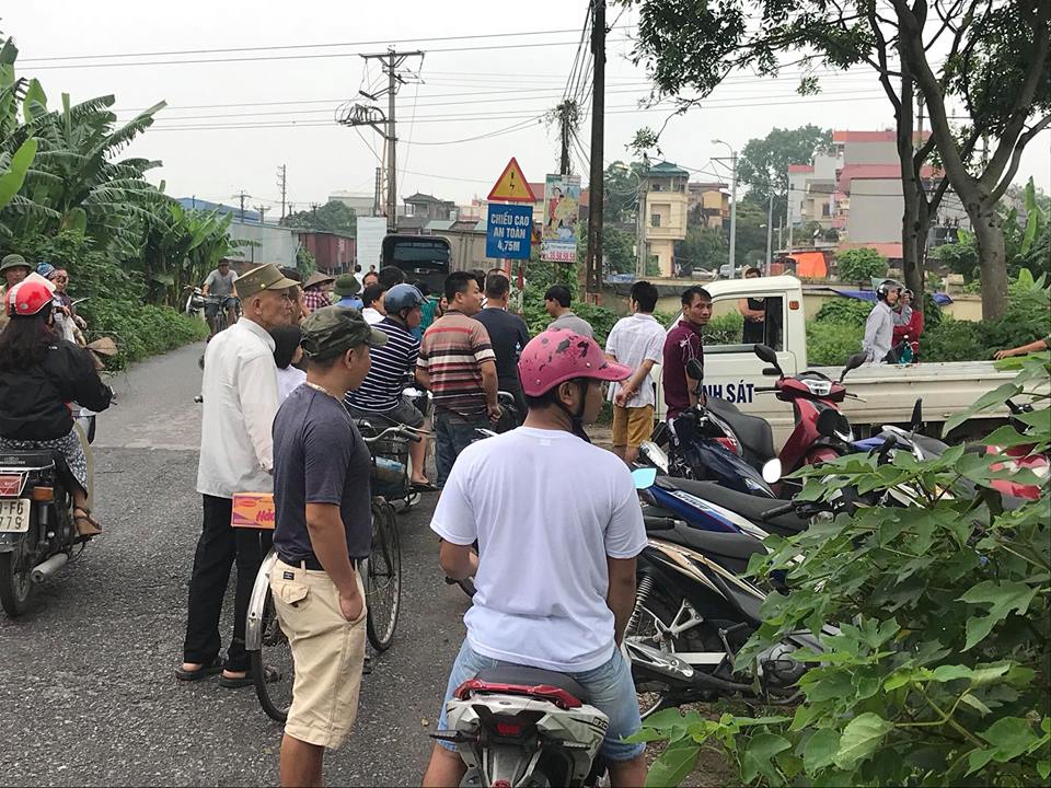 An ninh - Hình sự - Hà Nội: Phát hiện nam thanh niên tử vong dưới gốc cây (Hình 2).