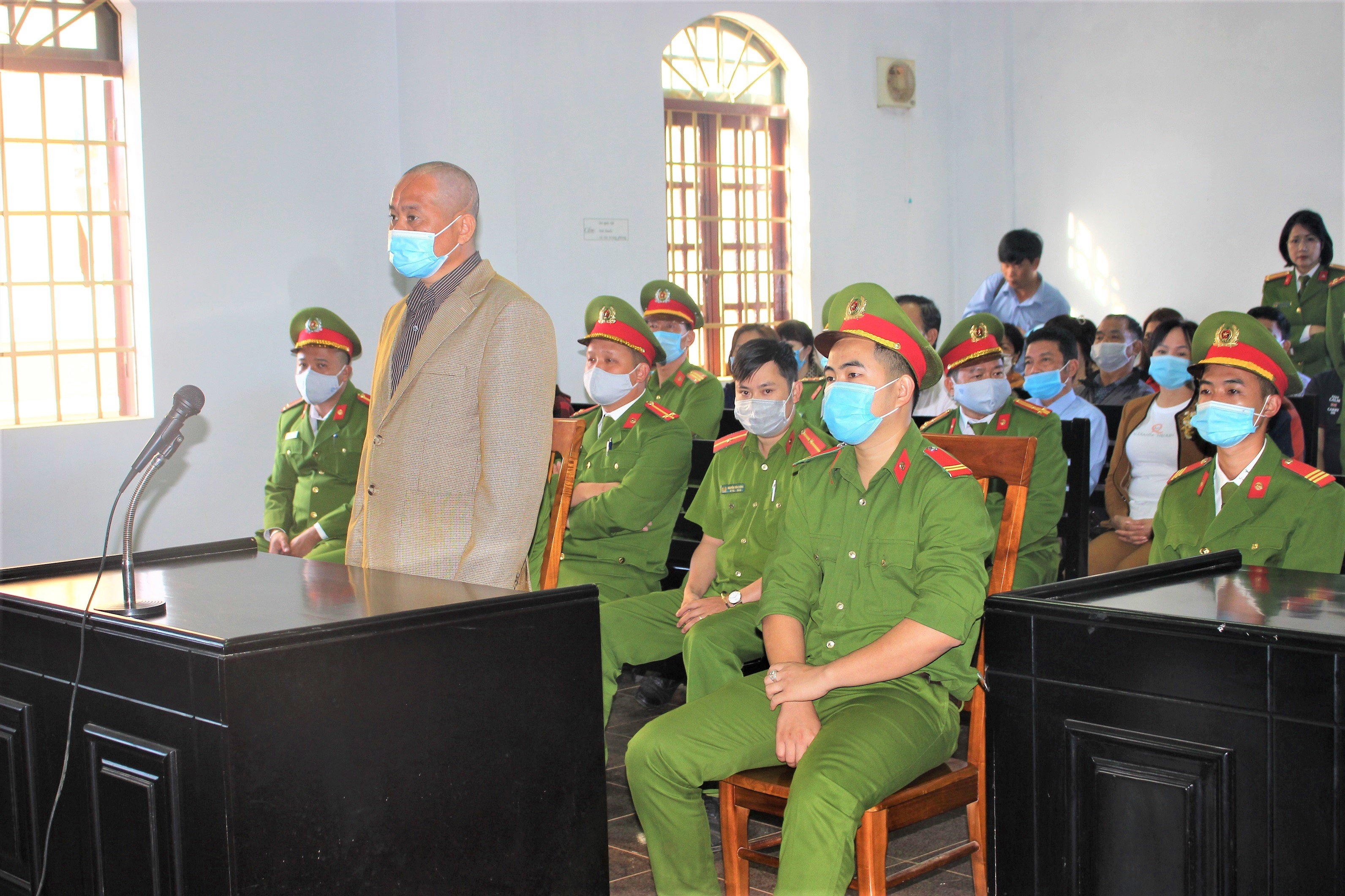 Hồ sơ điều tra - Lời khai bất ngờ của nguyên Bí thư xã giết cháu họ để lấy tiền bảo hiểm (Hình 5).