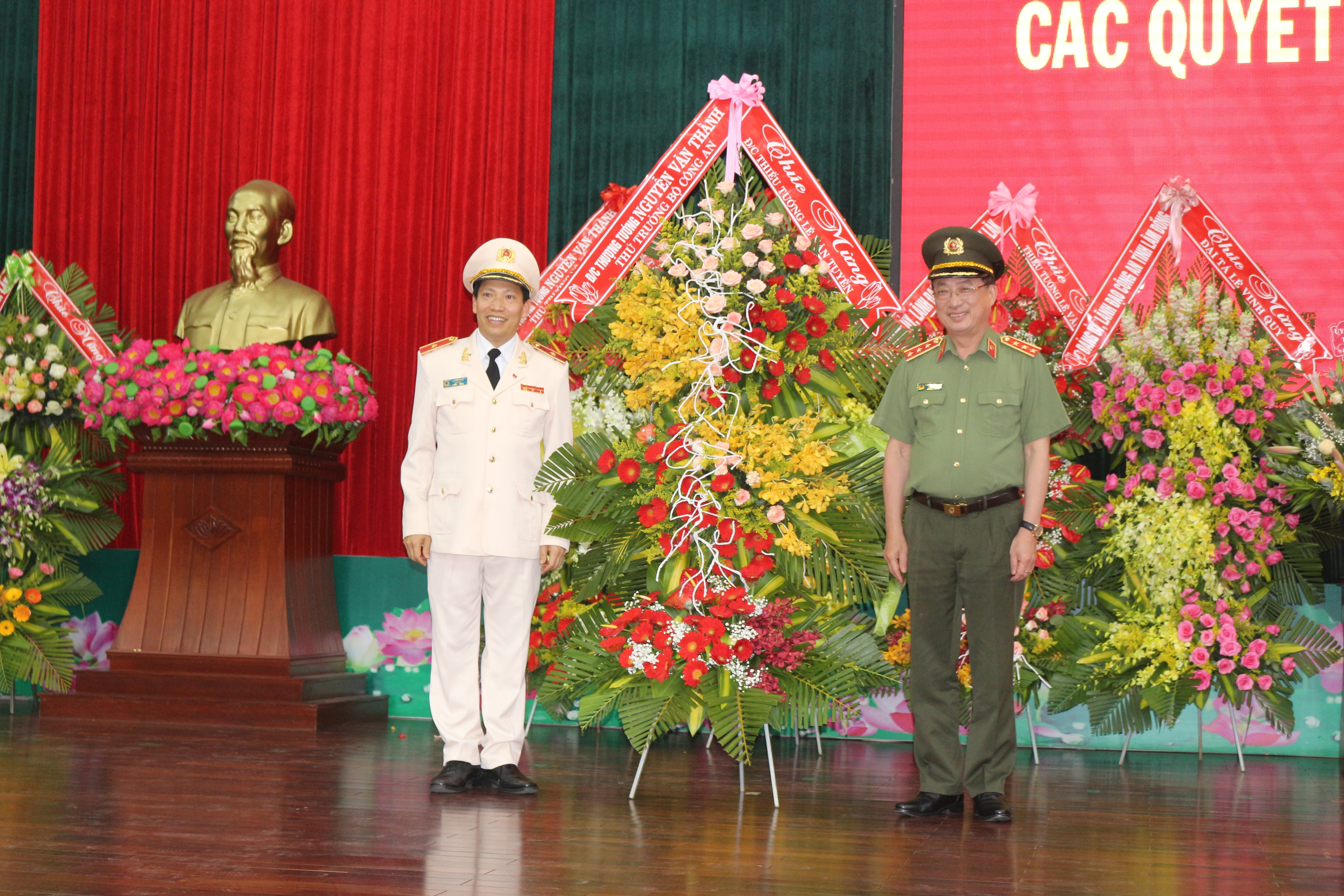 Tin nhanh - Đắk Lắk có tân Giám đốc Công an tỉnh (Hình 2).