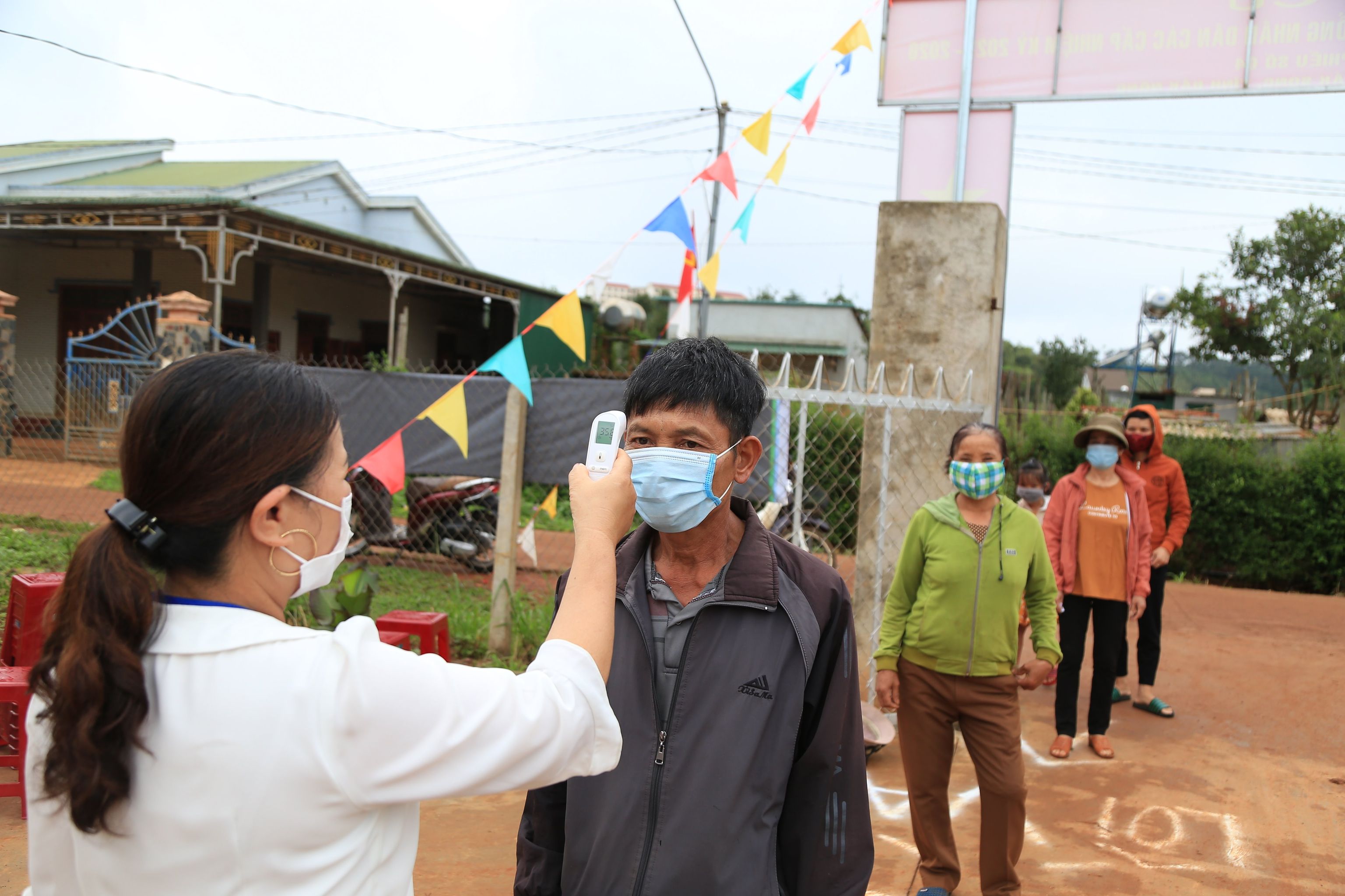 Sự kiện - Cử tri Tây Nguyên nô nức đi bầu cử đại biểu Quốc hội và đại biểu Hội đồng nhân dân các cấp (Hình 5).