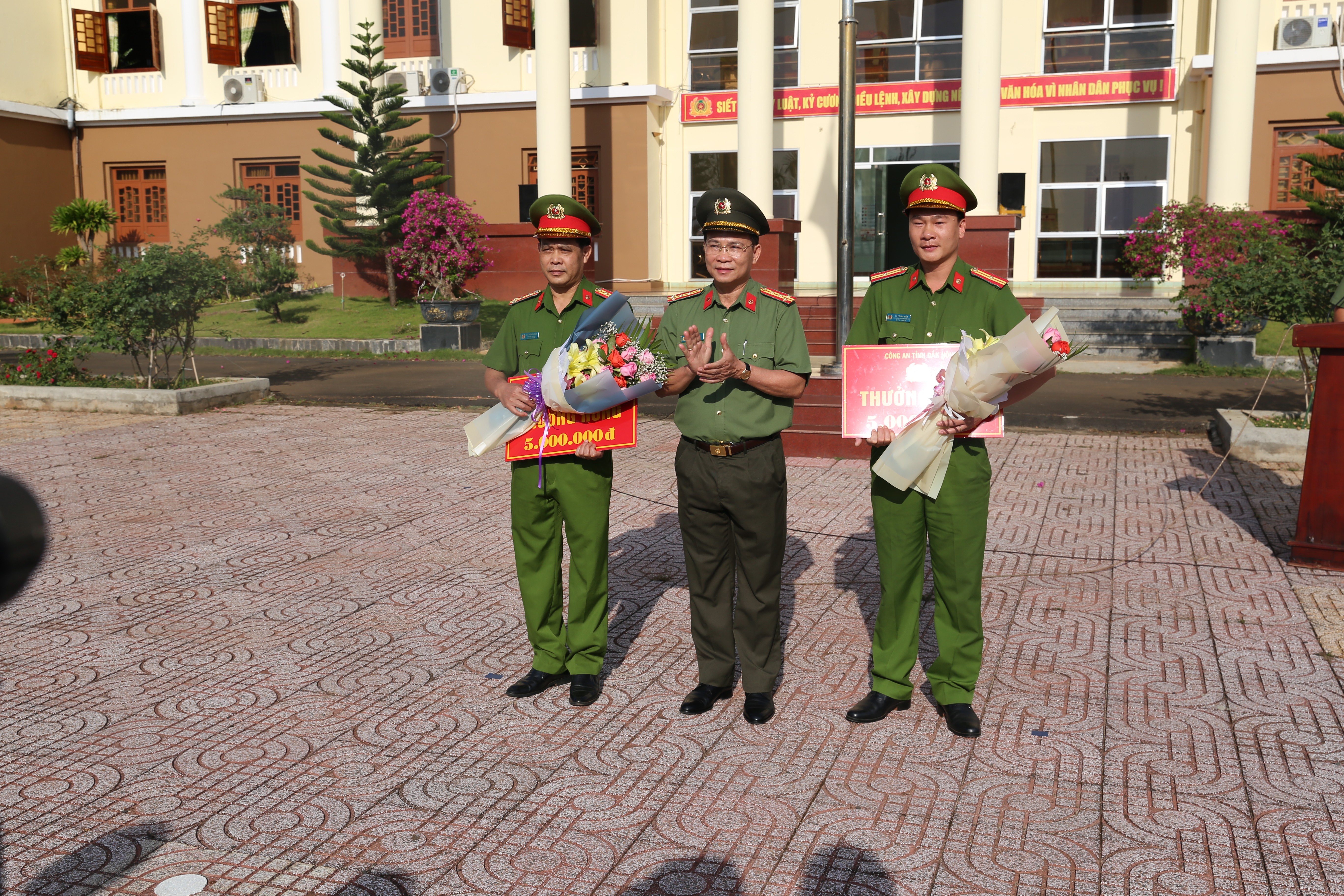 Sự kiện - Đắk Nông: Hiệu quả lớn từ phong trào 'Vì an ninh Tổ quốc' (Hình 2).