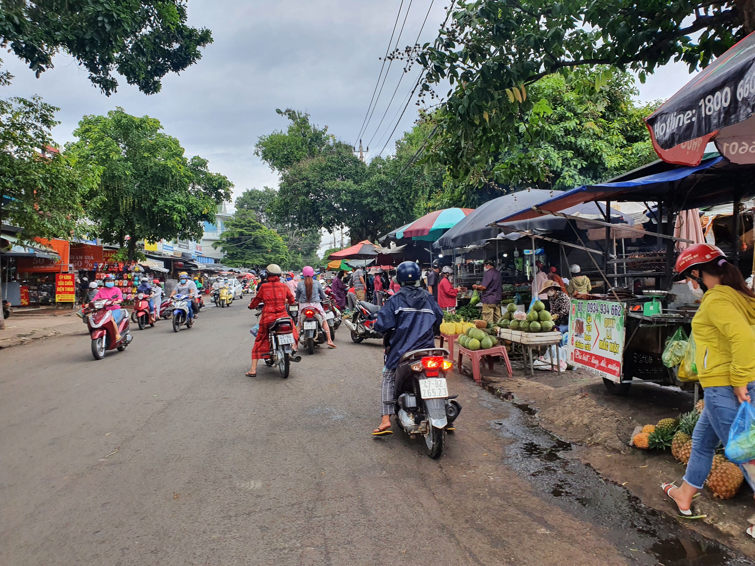 Sự kiện - Đắk Lắk: TP.Buôn Ma Thuột và huyện Cư Kuin áp dụng Chỉ thị 16 từ 0h ngày 24/7 (Hình 3).