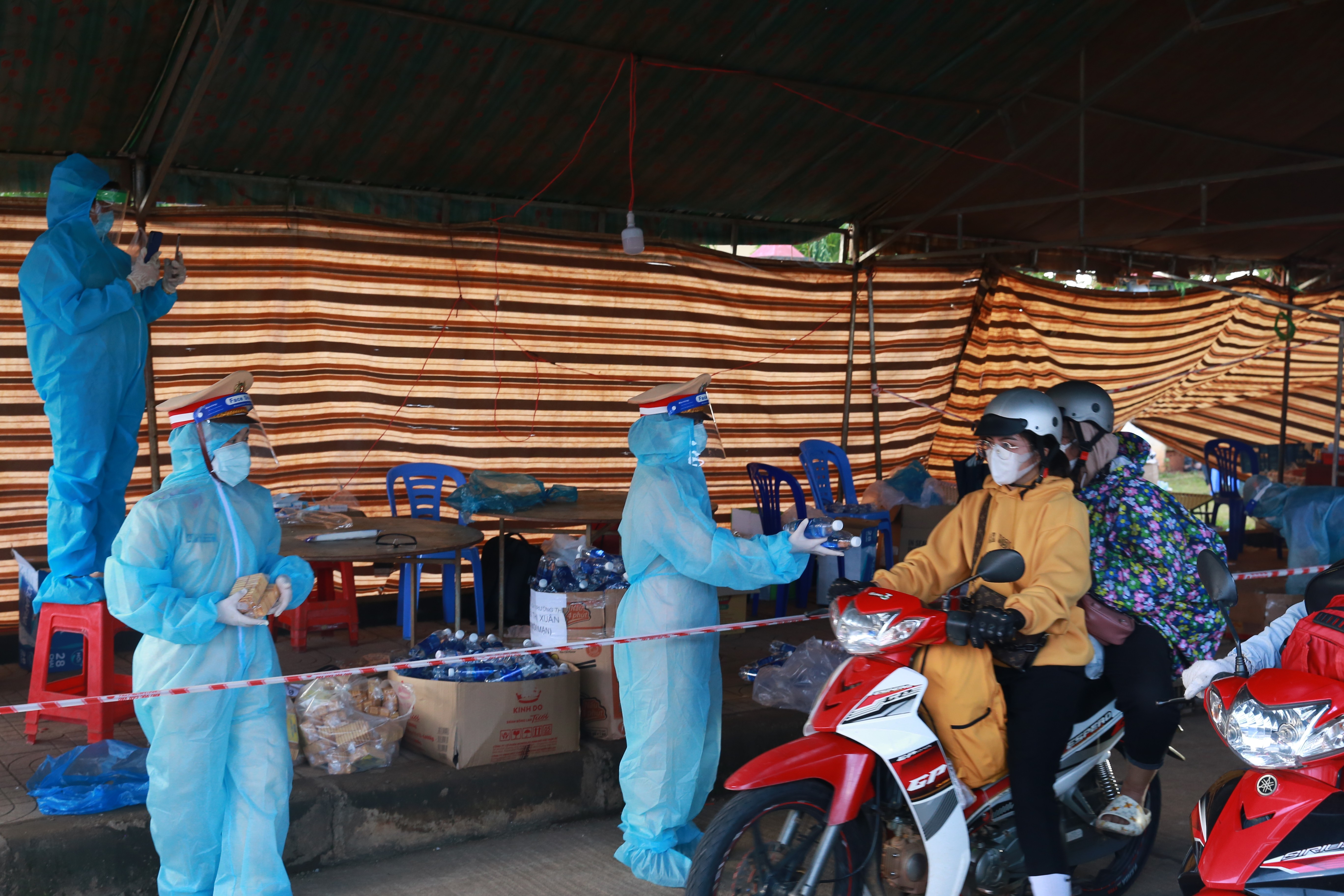 Sự kiện - Đắk Lắk, Đắk Nông ghi nhận 21 ca dương tính với Covid-19 về từ vùng dịch (Hình 2).