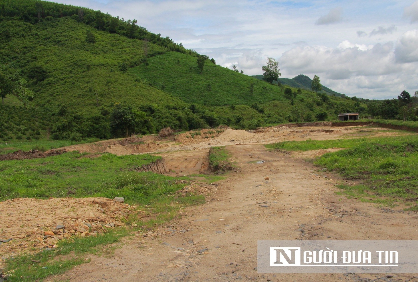 Dân sinh - Chưa được cấp phép vẫn ngăn suối, đào ao “khủng” trên đất nông nghiệp  (Hình 8).