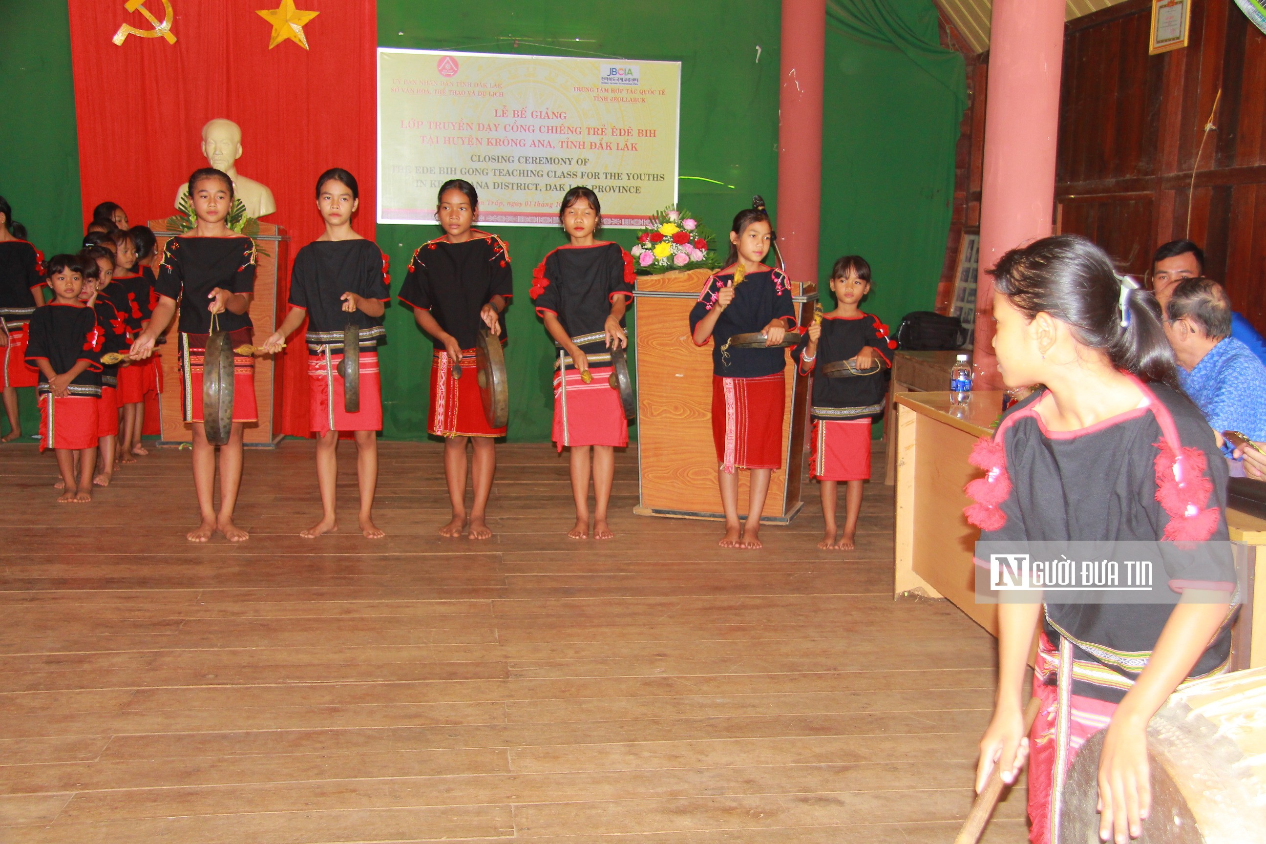 Văn hoá - Trăn trở của nghệ nhân “cầm trịch” đội chiêng nữ duy nhất ở Đắk Lắk (Hình 4).