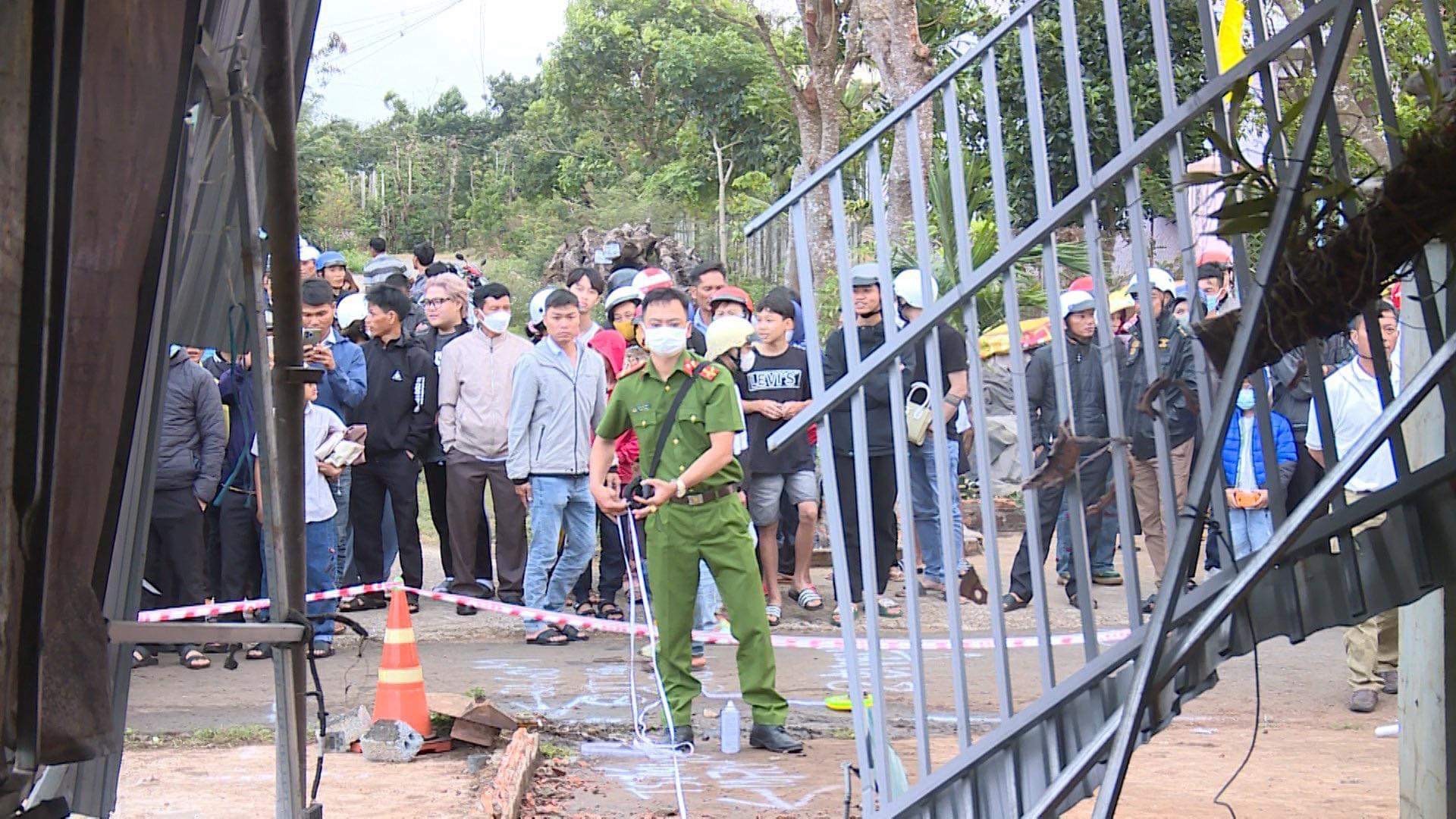 Dân sinh - Nhà trường báo cáo vụ thầy giáo lái xe ô tô gây tai nạn chết người (Hình 4).