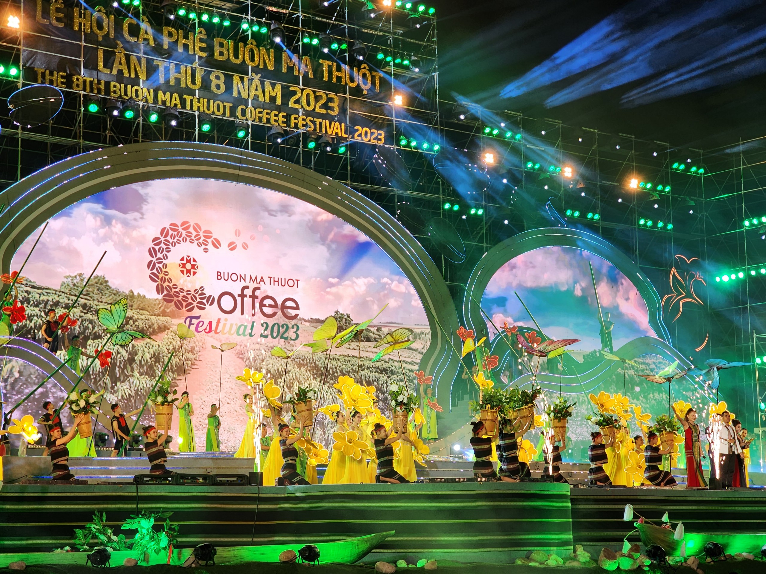 Sự kiện - Hơn 90.000 lượt du khách đến tham quan Lễ hội Cà phê Buôn Ma Thuột (Hình 4).