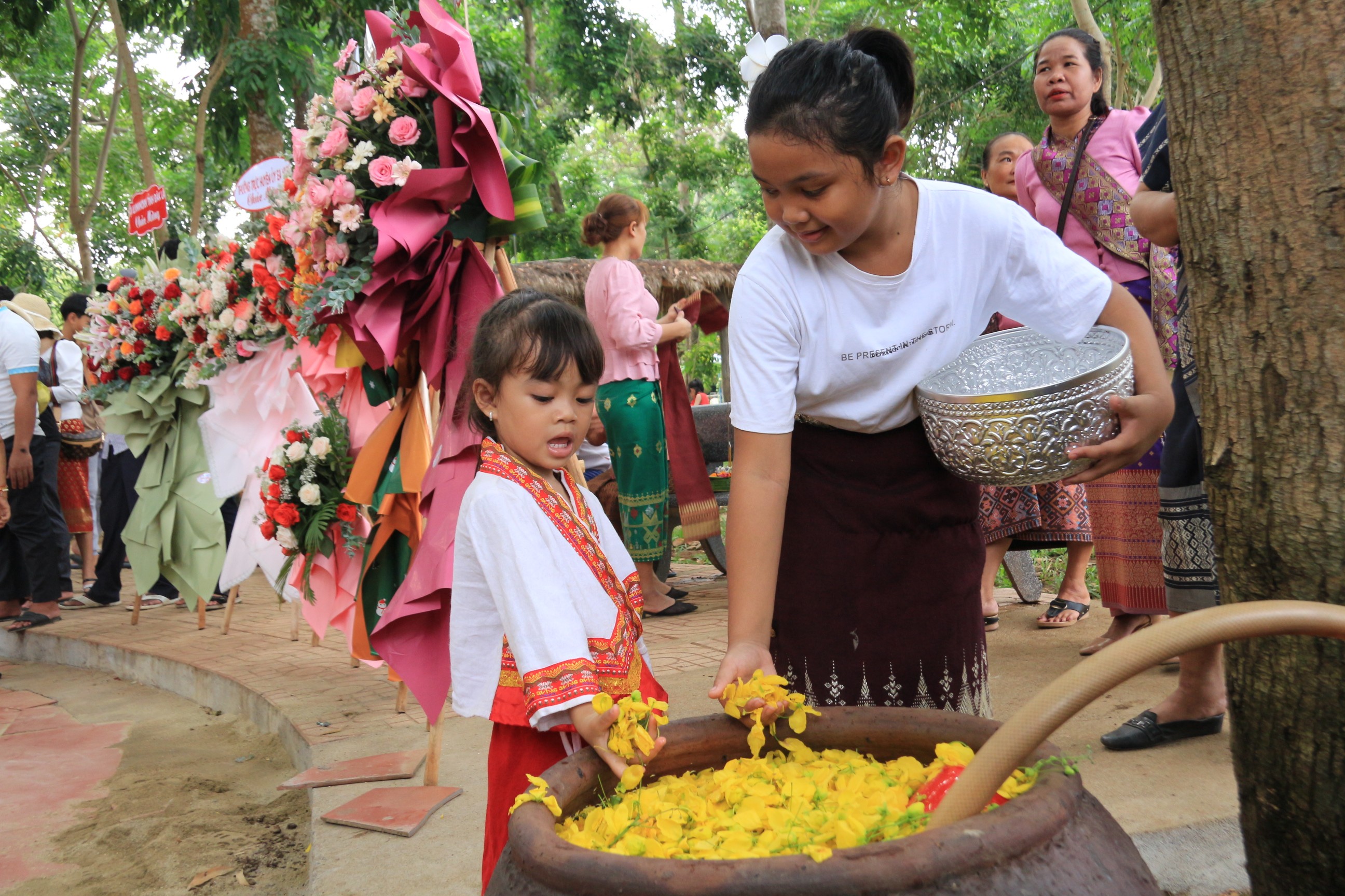 Văn hoá - Độc đáo Tết Bunpimay của người Lào trên đất Tây Nguyên (Hình 7).