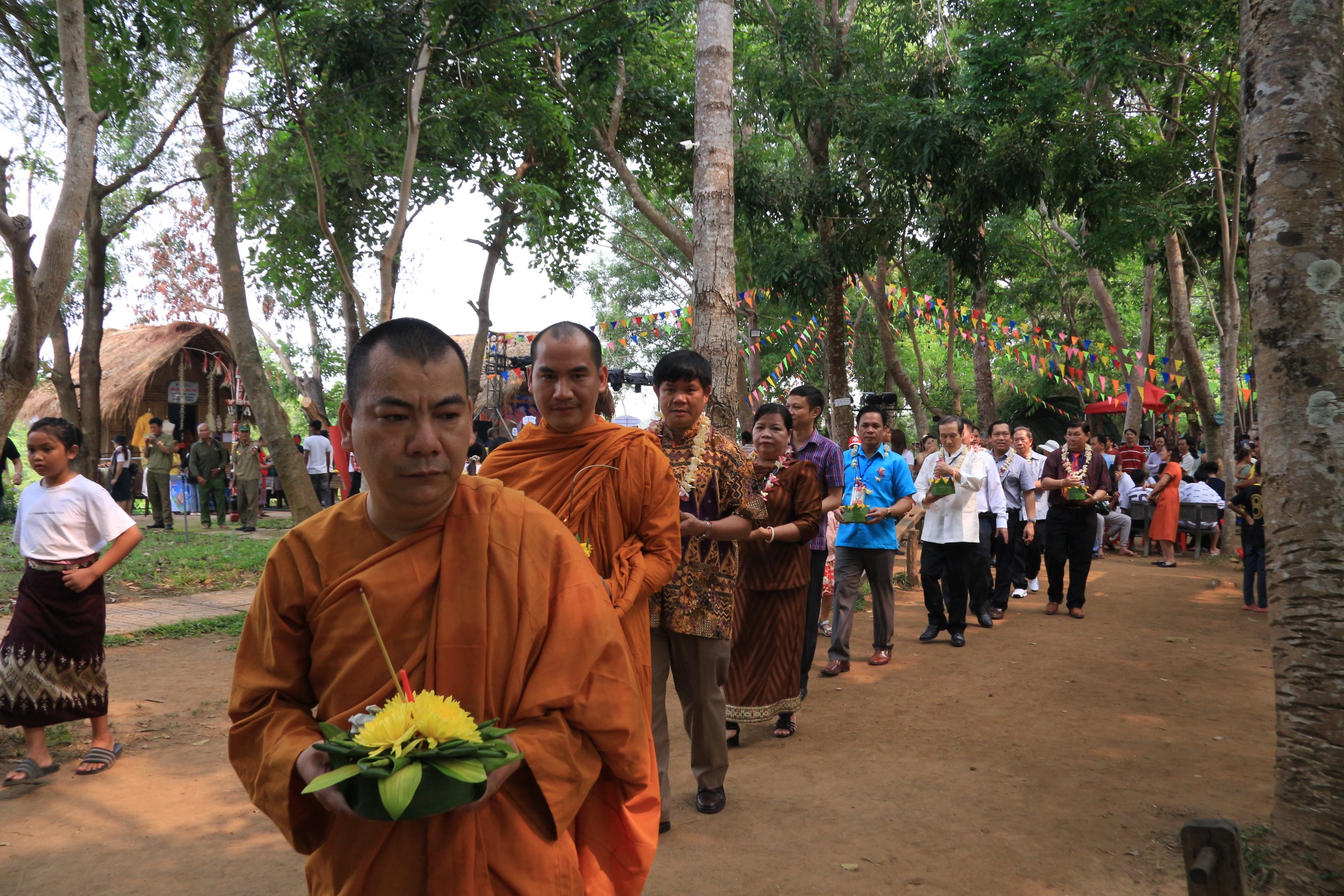 Văn hoá - Độc đáo Tết Bunpimay của người Lào trên đất Tây Nguyên (Hình 11).