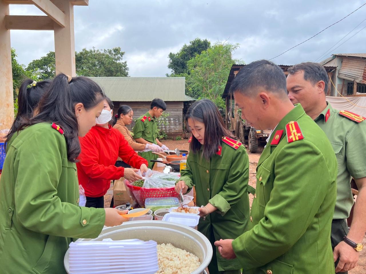 Dân sinh - Công an nỗ lực 'Gieo hạt lành trên lối về của người lầm lỗi' (Hình 3).