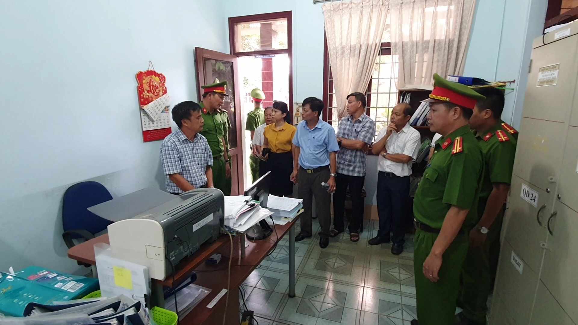 An ninh - Hình sự - Đắk Lắk: 10 cán bộ, nguyên cán bộ bị khởi tố vì “bắt tay” tham ô tài sản