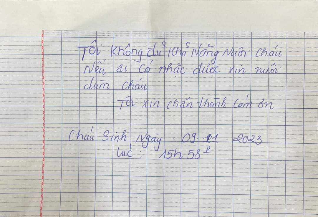 Dân sinh - Xót xa bé gái sơ sinh bị bỏ rơi gần bãi rác ven đường 