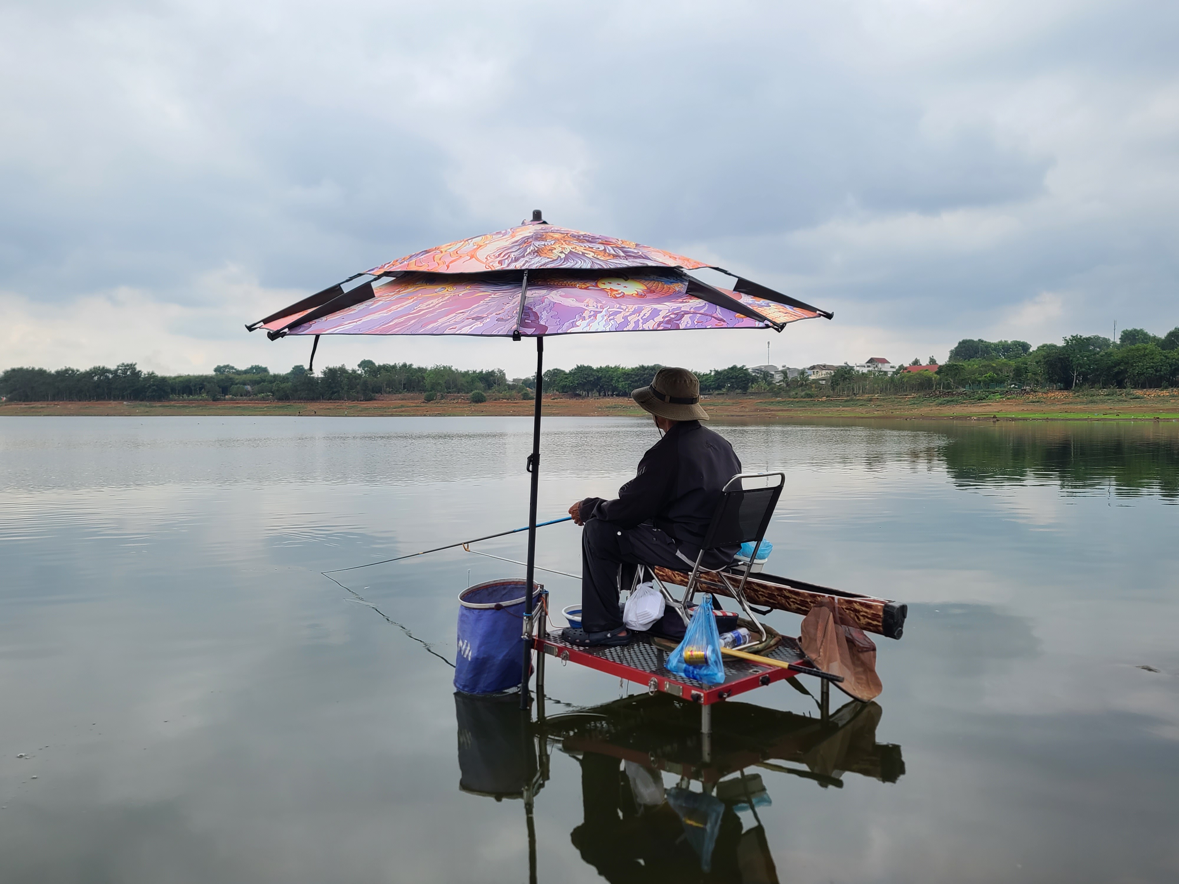 Dân sinh - Mưu sinh trên hồ đẹp nhất Buôn Ma Thuột và niềm vui của nhiều cần thủ (Hình 7).