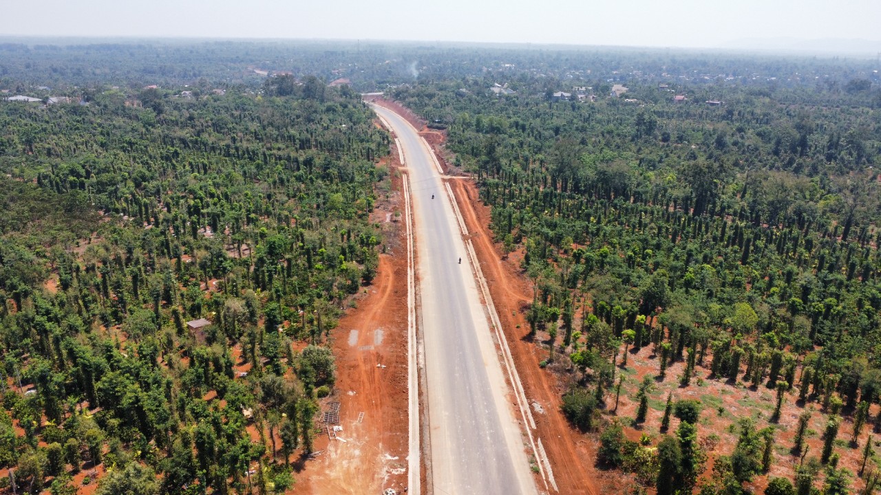 Kinh tế vĩ mô - Bộ GTVT đề nghị Đắk Lắk đẩy nhanh tiến độ dự án đường hơn một nghìn tỷ đồng