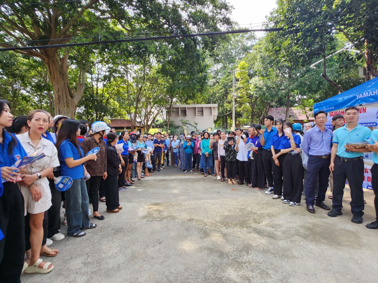 Giáo dục - Nhiều thí sinh phố núi làm bài tốt nhờ học “trúng tủ” đề thi Ngữ Văn  (Hình 4).