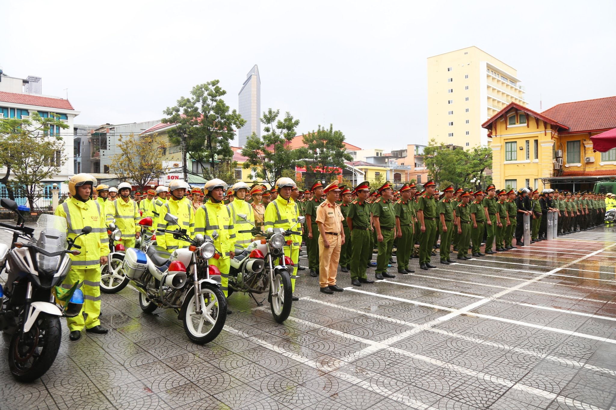 An ninh - Hình sự - Huế: Công an lập 2 tổ công tác đặc biệt trấn áp tội phạm đường phố