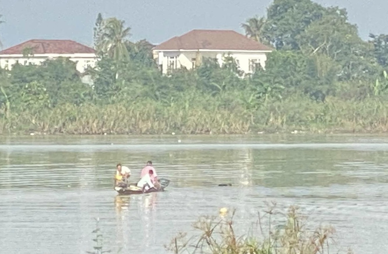 Dân sinh - Huế: Phát hiện thi thể nam thanh niên trôi trên sông