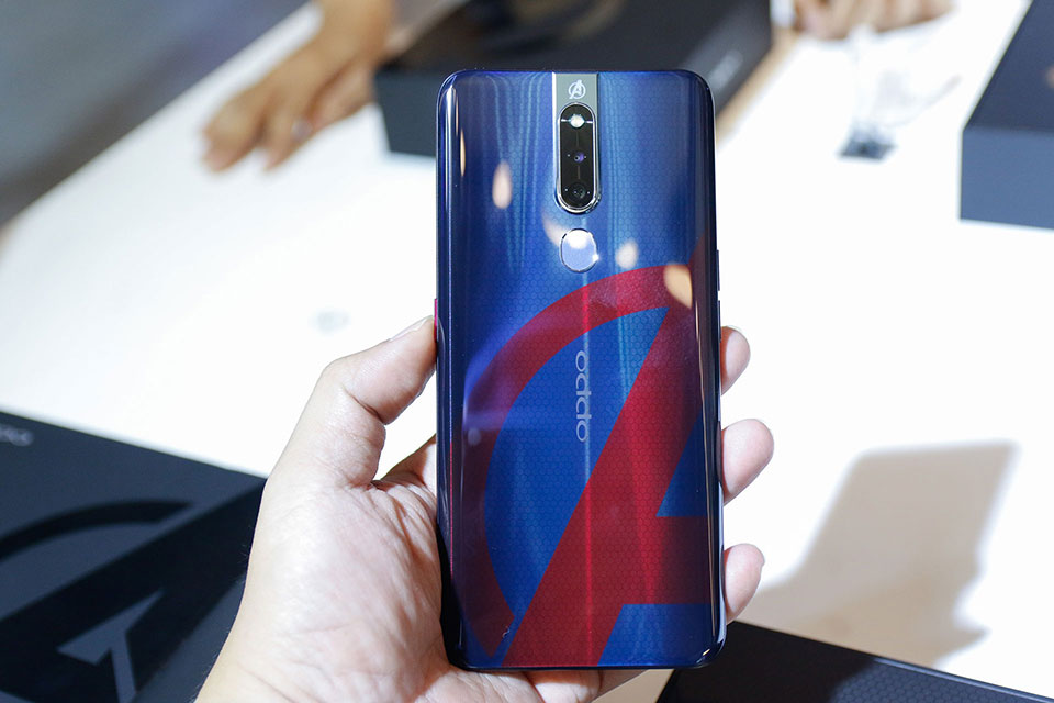 Sản phẩm - Cùng chiêm ngưỡng Oppo F11 Pro phiên bản giới hạn Marvel's Avengers