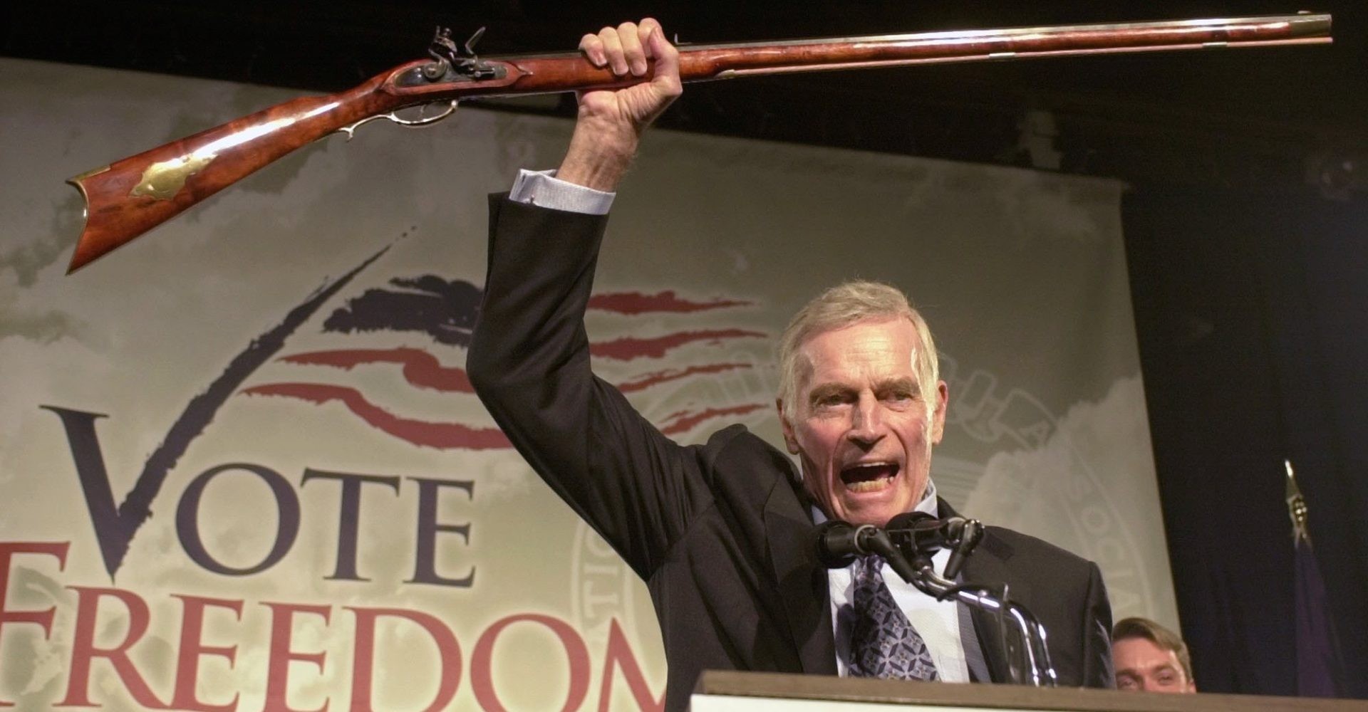 Hồ sơ - Thảm sát Las Vegas: Vì sao Mỹ không thể cấm người dân sở hữu súng?