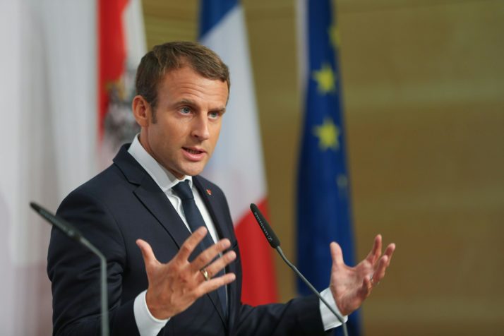 Ngày 31/1, Tổng thống Pháp Emmanuel Macron cảnh báo Thổ Nhĩ Kỳ rằng chiến dịch chống lại lực lượng người Kurd ở miền Bắc Syria không nên trở thành cái cớ để xâm lược quốc gia Trung Đông này, nhấn mạnh rằng ông muốn Ankara phải phối hợp hành động với các đồng minh. 