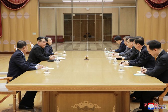 Màn phô diễn kỹ năng ngoại giao 'chủ động', 'bất ngờ' của ông Kim Jong-un (Hình 2).