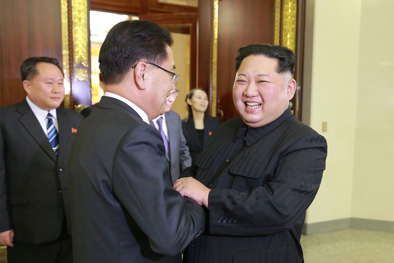 Màn phô diễn kỹ năng ngoại giao 'chủ động', 'bất ngờ' của ông Kim Jong-un