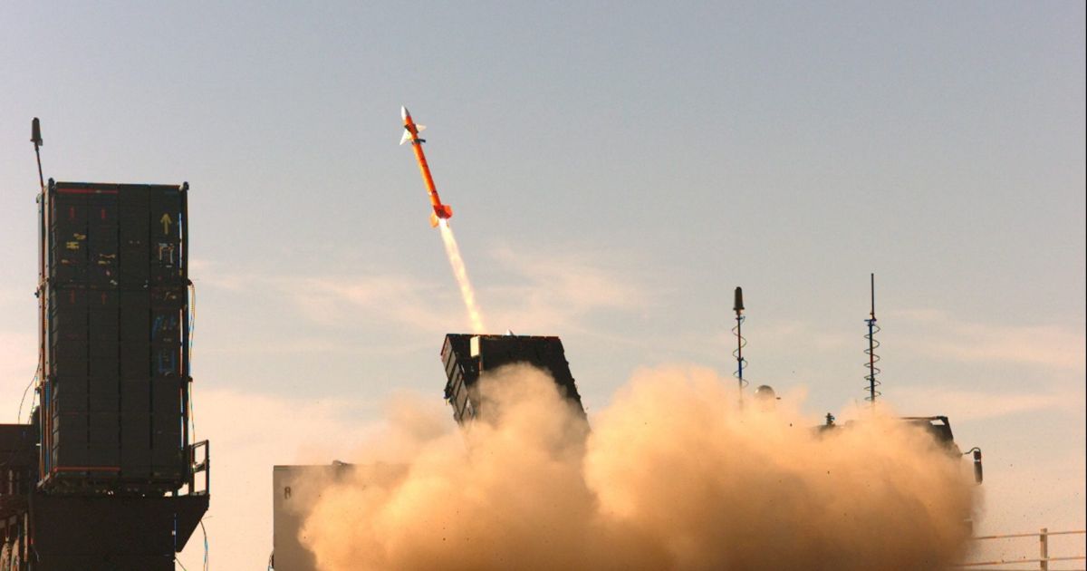 Tiêu điểm - 'Yếu bóng vía' trước tên lửa Syria, Israel mất đứt tên lửa triệu đô