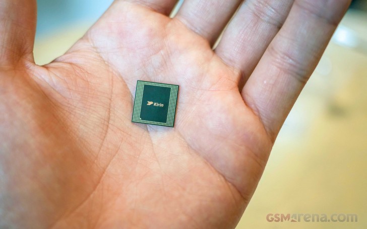Sản phẩm - Huawei tự tin tuy&ecirc;n bố chip Kirin 980 nhanh hơn A12 Bionic của Apple