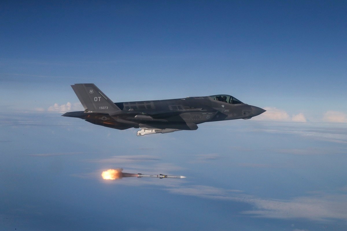 Tiêu điểm - Không kích trở lại ở Syria, Israel hé lộ điều kiện để không bắn phá S-300 (Hình 2).