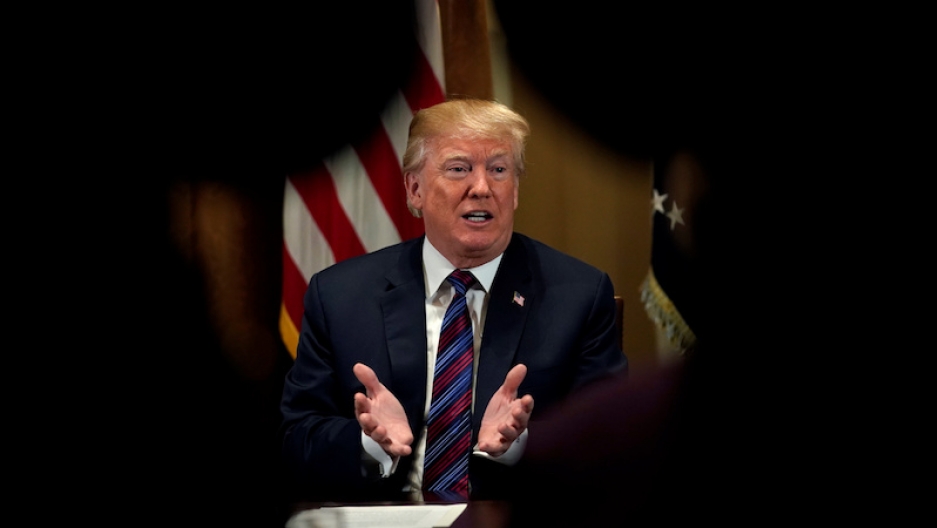 Tiêu điểm - 'Chân thò chân thụt' ở Syria, Nga chờ đợi gì sau 'ván bài' của TT Trump?