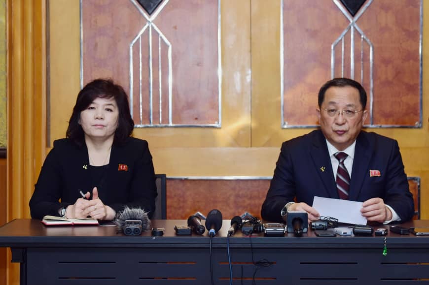 Tiêu điểm - Em gái nhà lãnh đạo Kim Jong-un 'tỏa sáng' thầm lặng trong Hội nghị thượng đỉnh Mỹ-Triều (Hình 2).