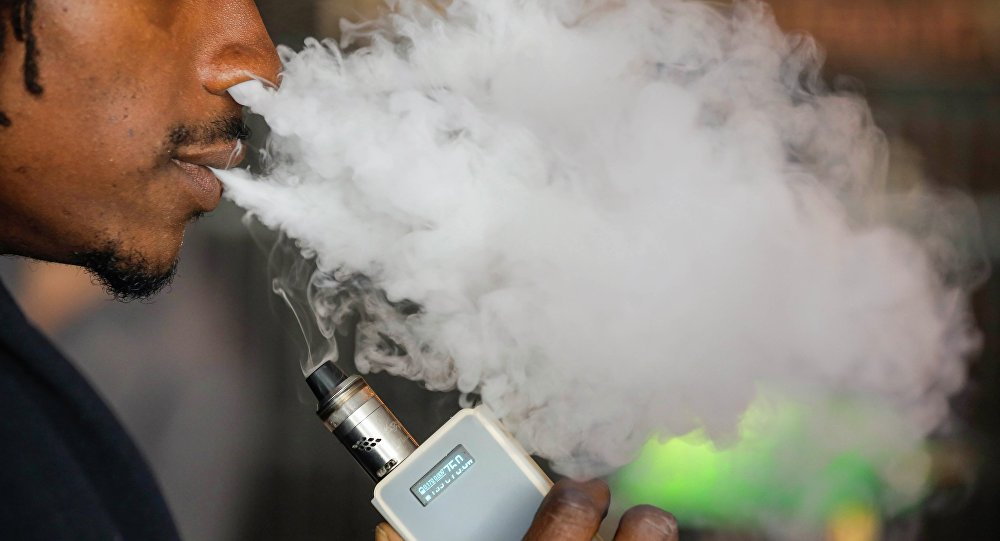 Tiêu điểm - Mỹ báo động vì thuốc lá điện tử: Hơn 1000 ca mắc bệnh phổi, 18 người tử vong
