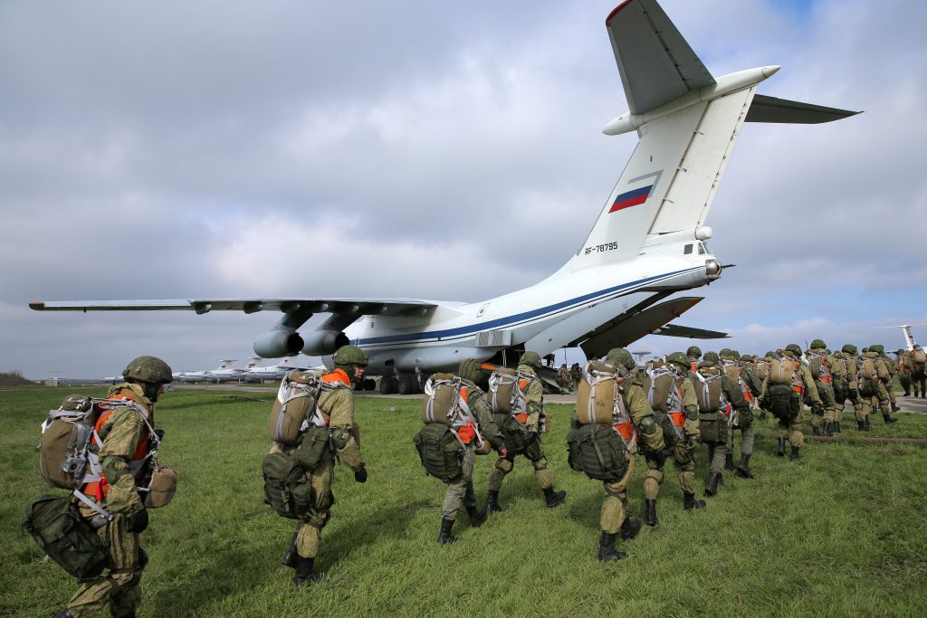 Tiêu điểm - Nga 'đại công cáo thành', rút quân chờ động thái từ Ukraine: Kịch hay vẫn còn? (Hình 2).