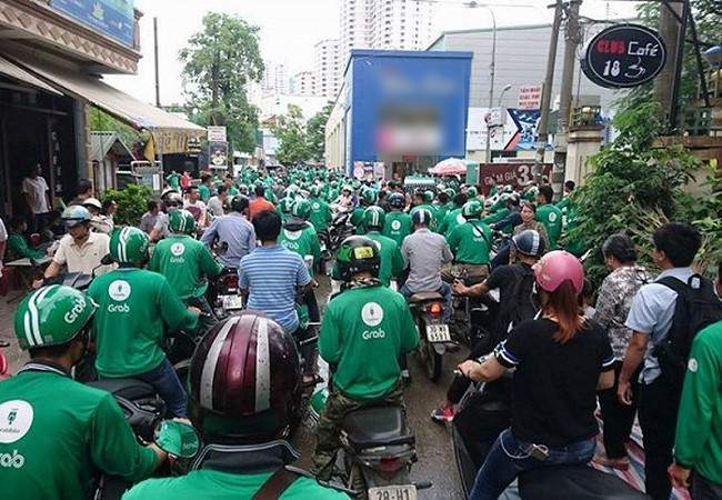 Xi nhan Trái Phải - Ngành giáo dục nên cảm ơn Uber, Grab (Hình 2).