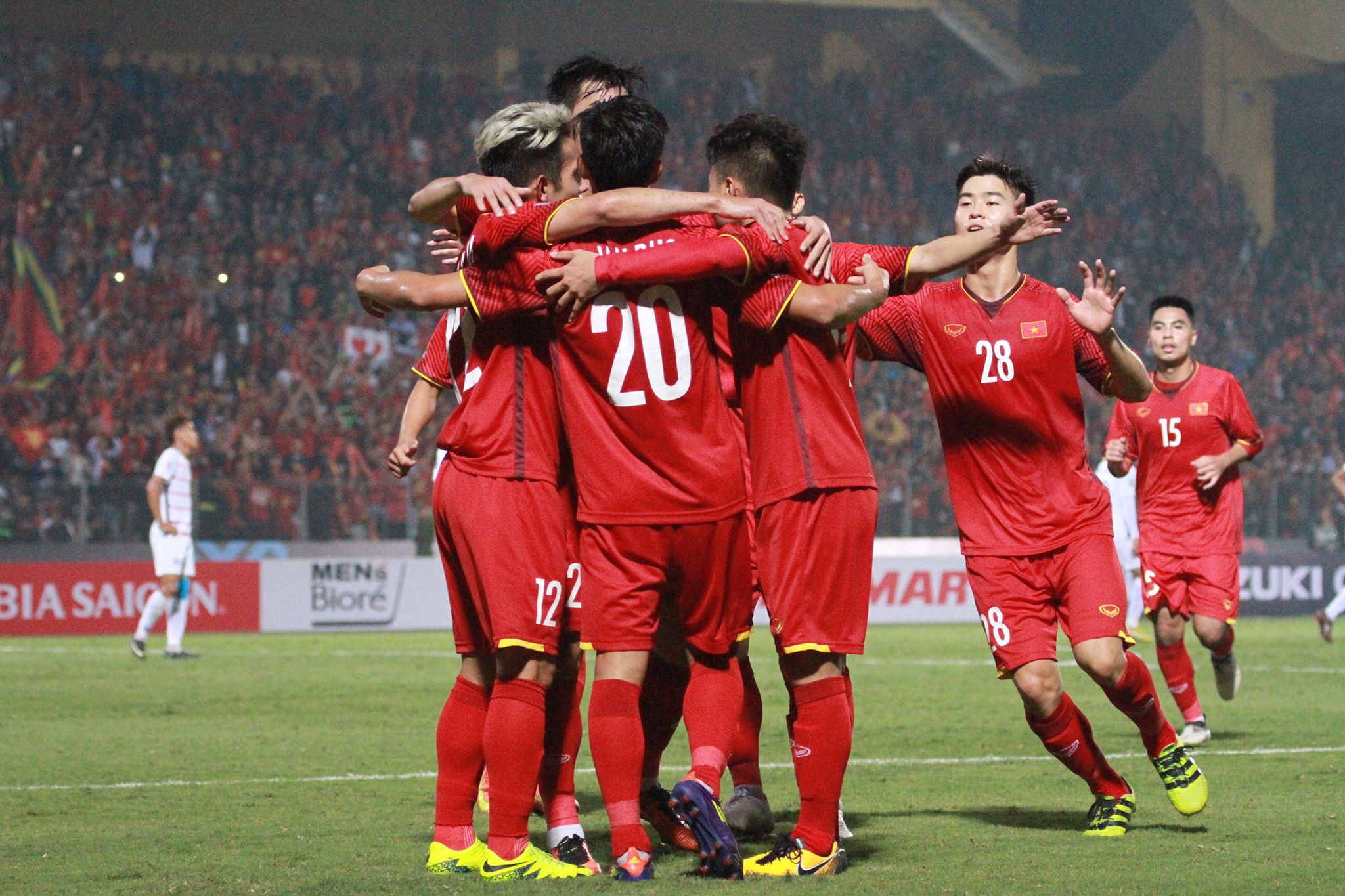 Thể thao - Trực tiếp bóng đá giao hữu Việt Nam-Triều Tiên: Tỉ số 1-1 và cuộc so tài đặc biệt trên sân Mỹ Đình (Hình 4).
