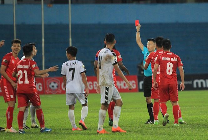 Thể thao - Trưởng ban trọng tài VFF: 'Trọng tài thế giới cũng nhiều khi mắc phải sai lầm' (Hình 2).