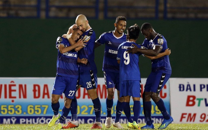 Thể thao - Thi đấu thăng hoa, 'Chelsea Việt Nam' đại thắng ở AFC Cup