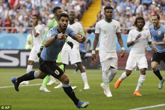 World Cup 2018: Suarez lập công đưa Uruguay  tiếp bước Nga (Hình 2).