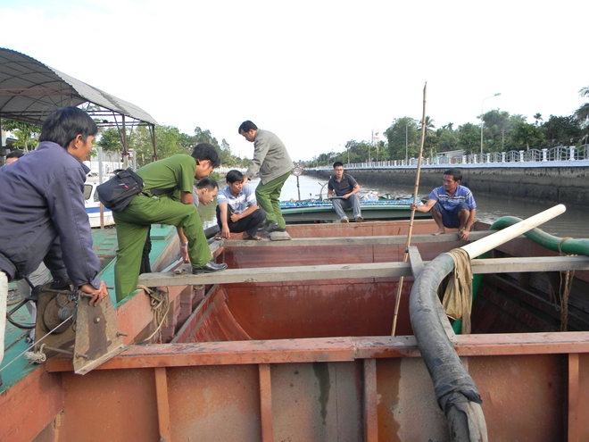 Điểm nóng - Dai dẳng nạn “cát tặc” trên sông Thu Bồn (Hình 3).